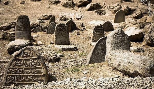 عکس قبر قدیمی