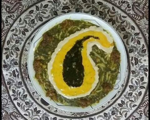عکس تزیین آش رشته پشت پا
