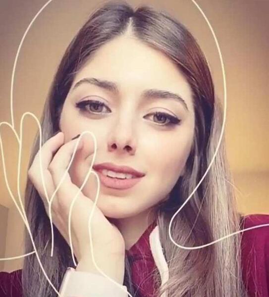 ژست عکس گرفتن دخترانه شیک
