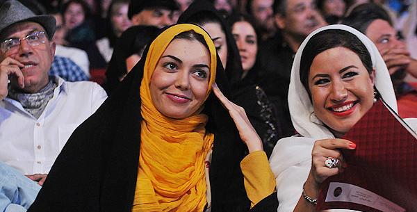 عکس آزاده نامداری در فرودگاه