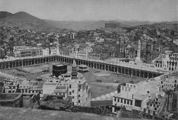 عکس زنگ در خانه خدا