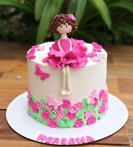 عکس کیک تولد دخترانه صورتی