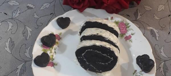 عکس رولت حلوا با نان میکادو