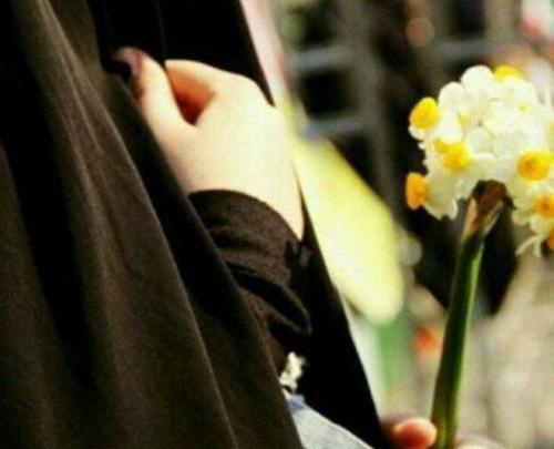 عکس غمگین دختر چادری