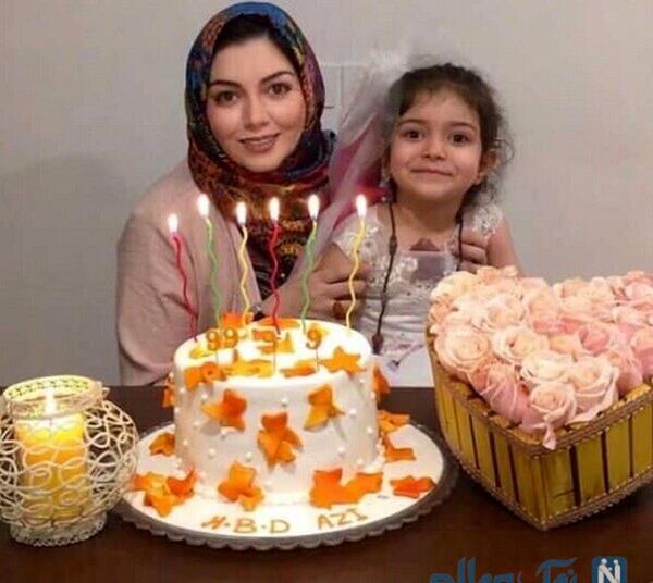 عکس آزاده نامداری در خارج کشور