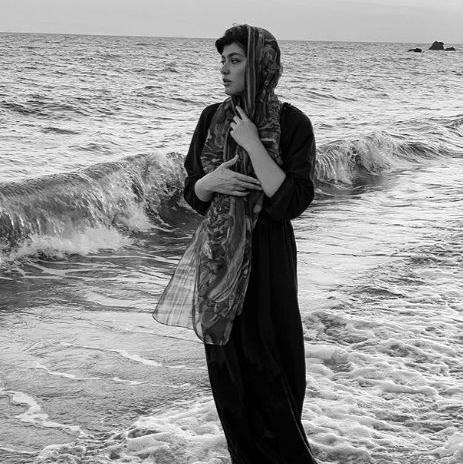 عکس لب گیری ریحانه پارسا