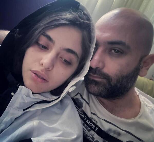 عکس لب گیری ریحانه پارسا