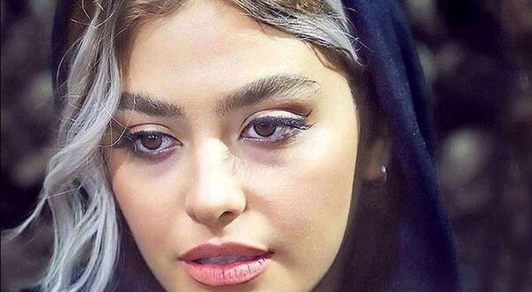 عکس لب گیری ریحانه پارسا