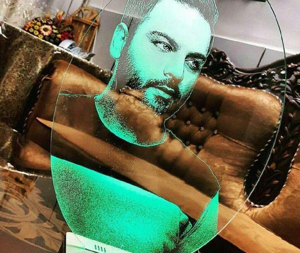 عکس سه بعدی روی شیشه