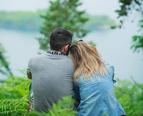 بوسه عکس عاشقانه دونفره بدون متن