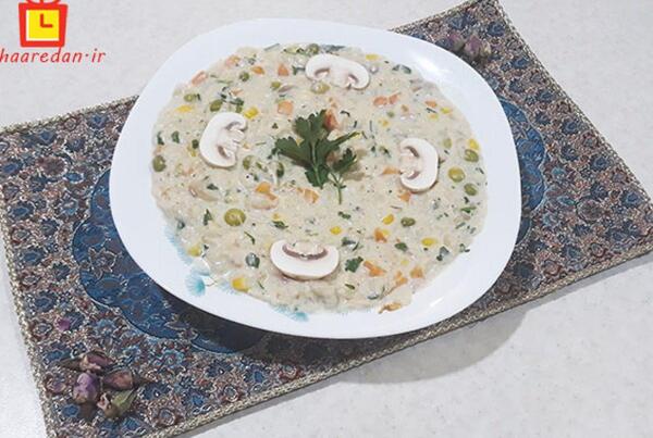 عکس سوپ جو و قارچ