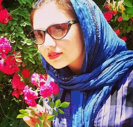 عکس دختر باحجاب با عینک دودی