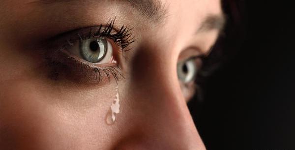 عکس چشم پر از اشک