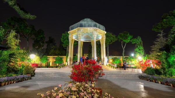 عکس قبر حافظ