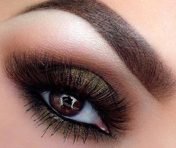 عکس چشم آرایش کرده