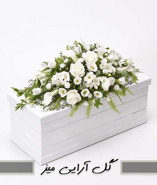عکس دسته گل طبیعی روی میز