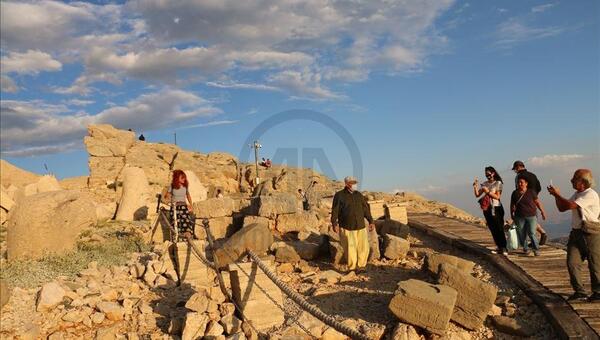 عکس خورشید هنگام طلوع
