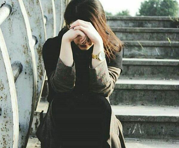 عکس دختر غمگین تو بارون