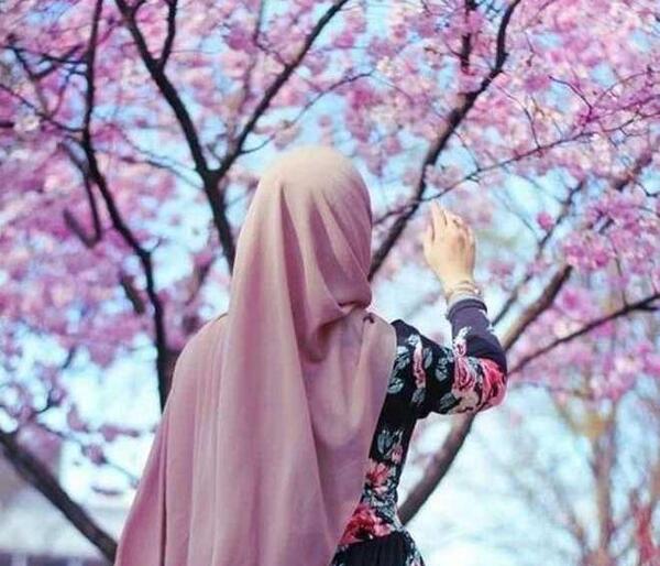 عکس پروفایل دخترونه در طبیعت با حجاب