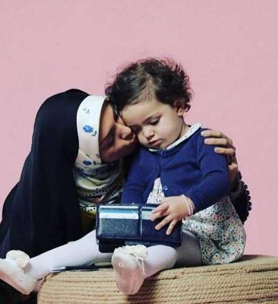 عکس آزاده نامداری و فرزندش