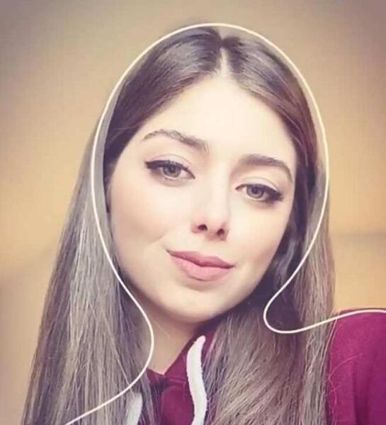 ژست عکس دخترانه سلفی نیمرخ