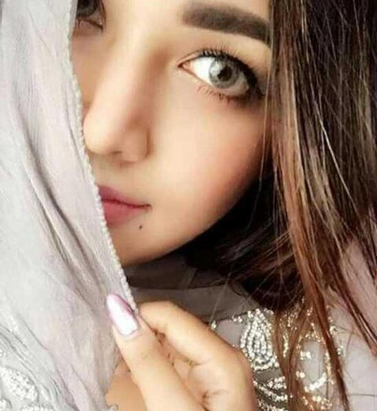ژست عکس دخترانه سلفی نیمرخ
