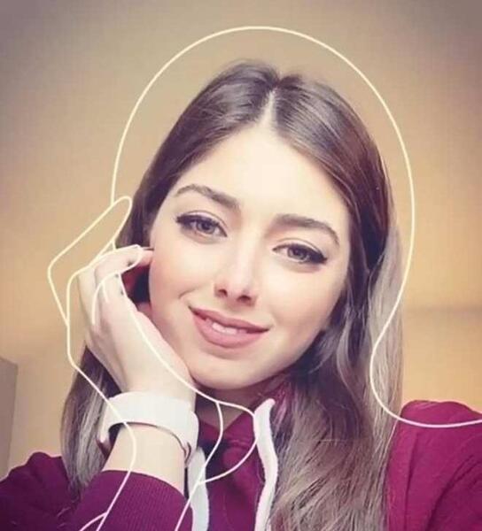 ژست عکس دخترانه سلفی نیمرخ