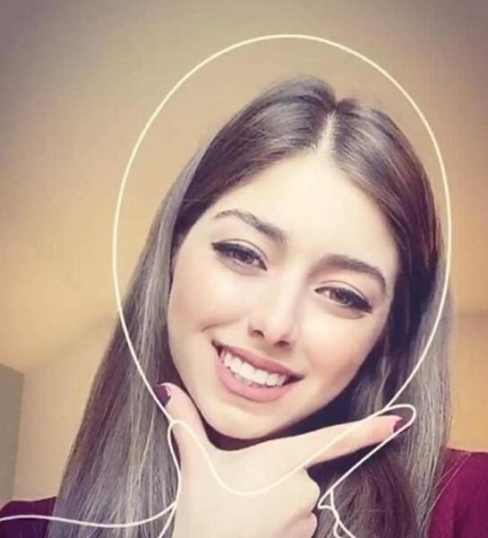 ژست عکس دخترانه سلفی نیمرخ