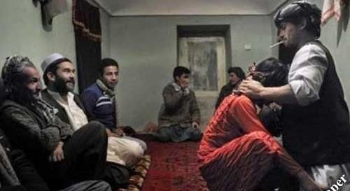 عکس بچه بازی طالبان