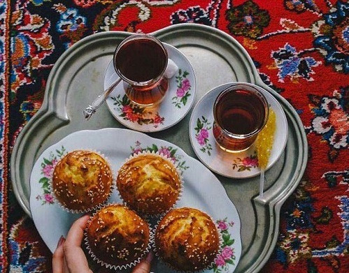 عکس تنهایی چای خوردن