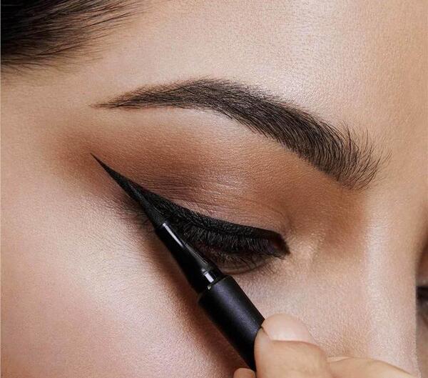 عکس خط چشم ژلی