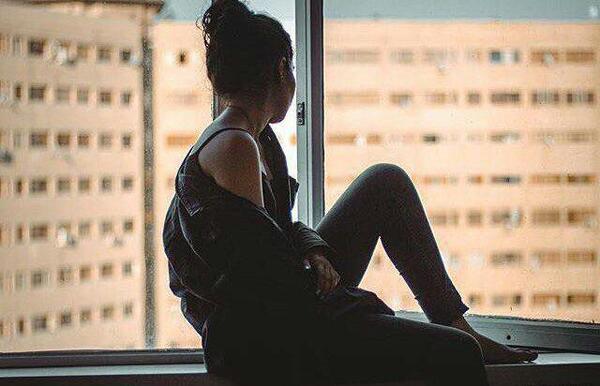 عکس دخترانه تنها برای پروفایل