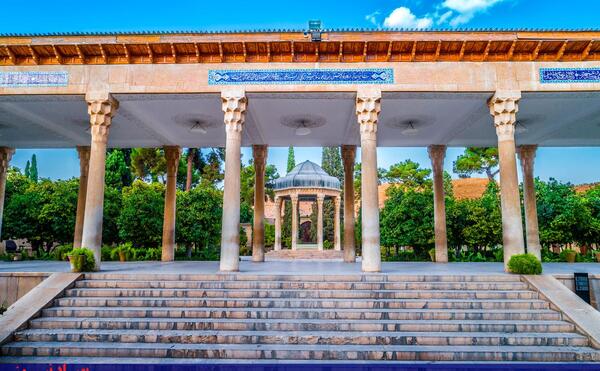 عکس حافظ شیرازی با کیفیت بالا