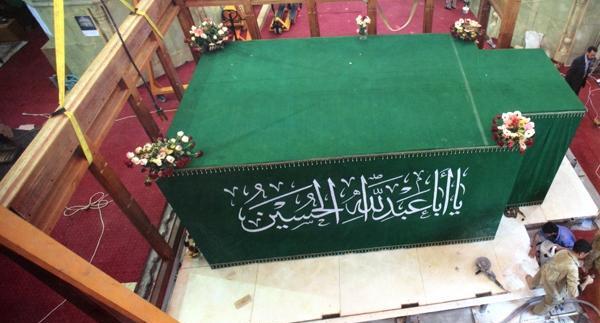 عکس داخل ضریح امام حسین ع