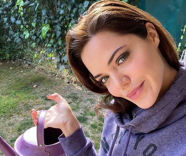 عکس زلیخا با شوهرش