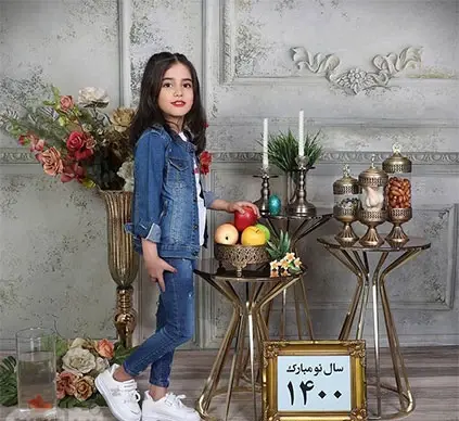 ژست عکس کنار سفره هفت سین