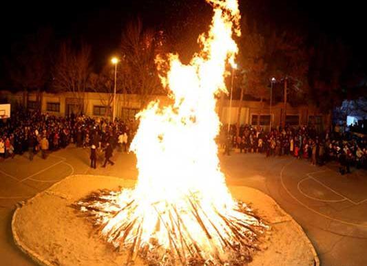 عکس آتش جشن سده