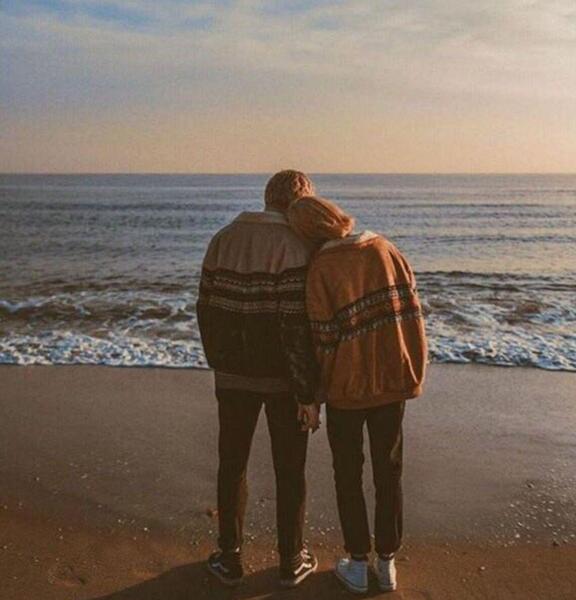 عکس دونفره کنار ساحل
