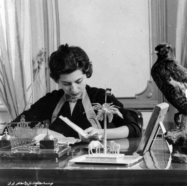 عکس ها ثریا اسفندیاری