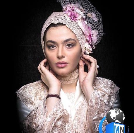 عکس ریحانه پارسا در خارج بدون روسری