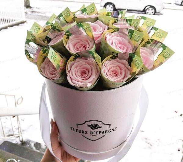 عکس دسته گل توی ماشین