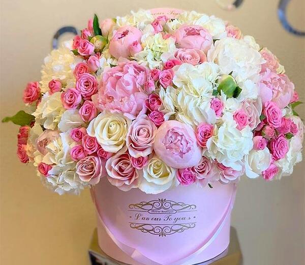 عکس دسته گل توی ماشین