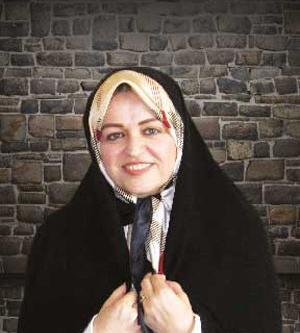 عکس با حجاب گوگوش در تهران