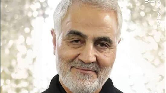 عکس حرم امام رضا با سردار سلیمانی