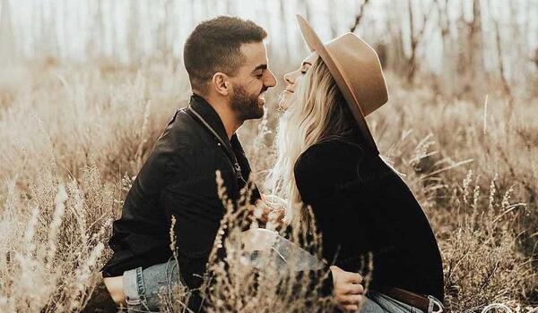عکس ژست دونفره پاییزی