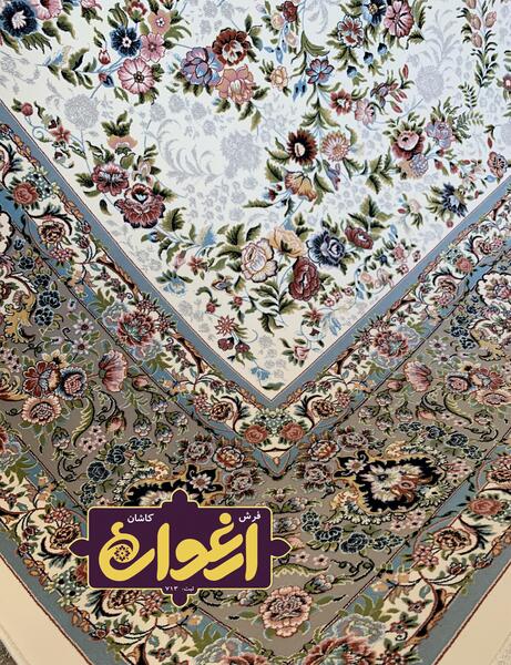 عکس فرش سفید صورتی