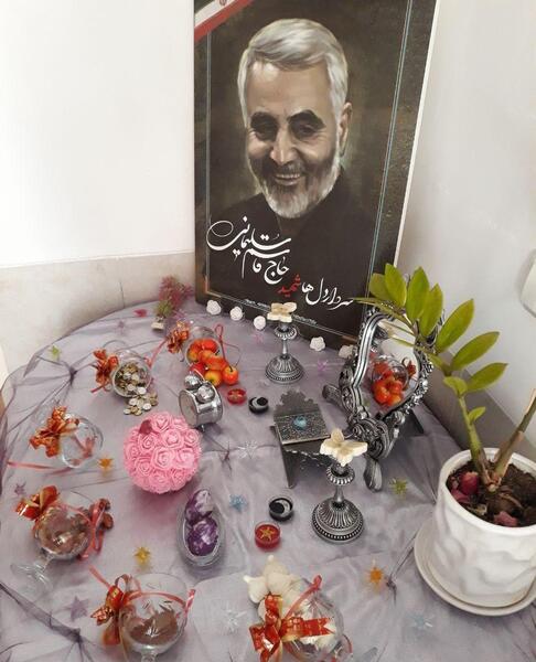 عکس سفره هفت سین با عکس حاج قاسم سلیمانی