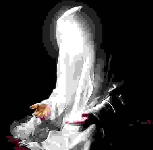 عکس امام زمان در حال دعا