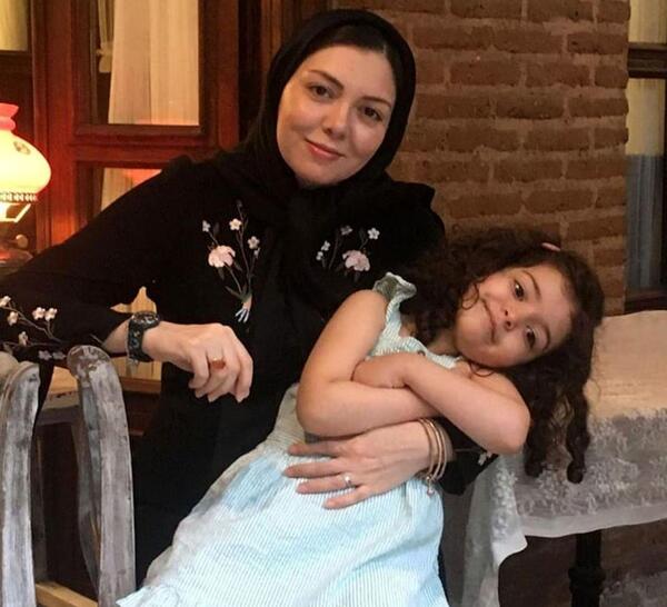 عکسهای آزاده نامداری بدون چادر