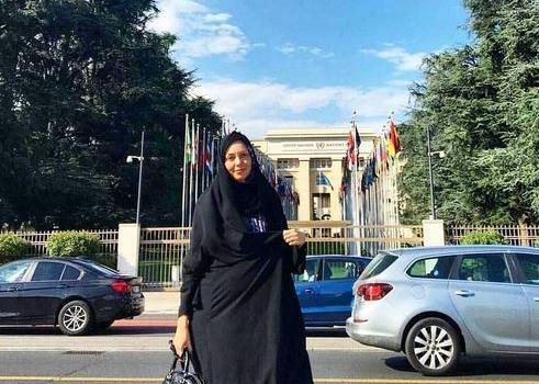 عکس آزاده نامداری با مشروب